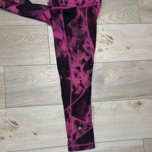 Lululemon Pace Revival Crop Pink and Black Patterned Leggings - Picture 5 of 16